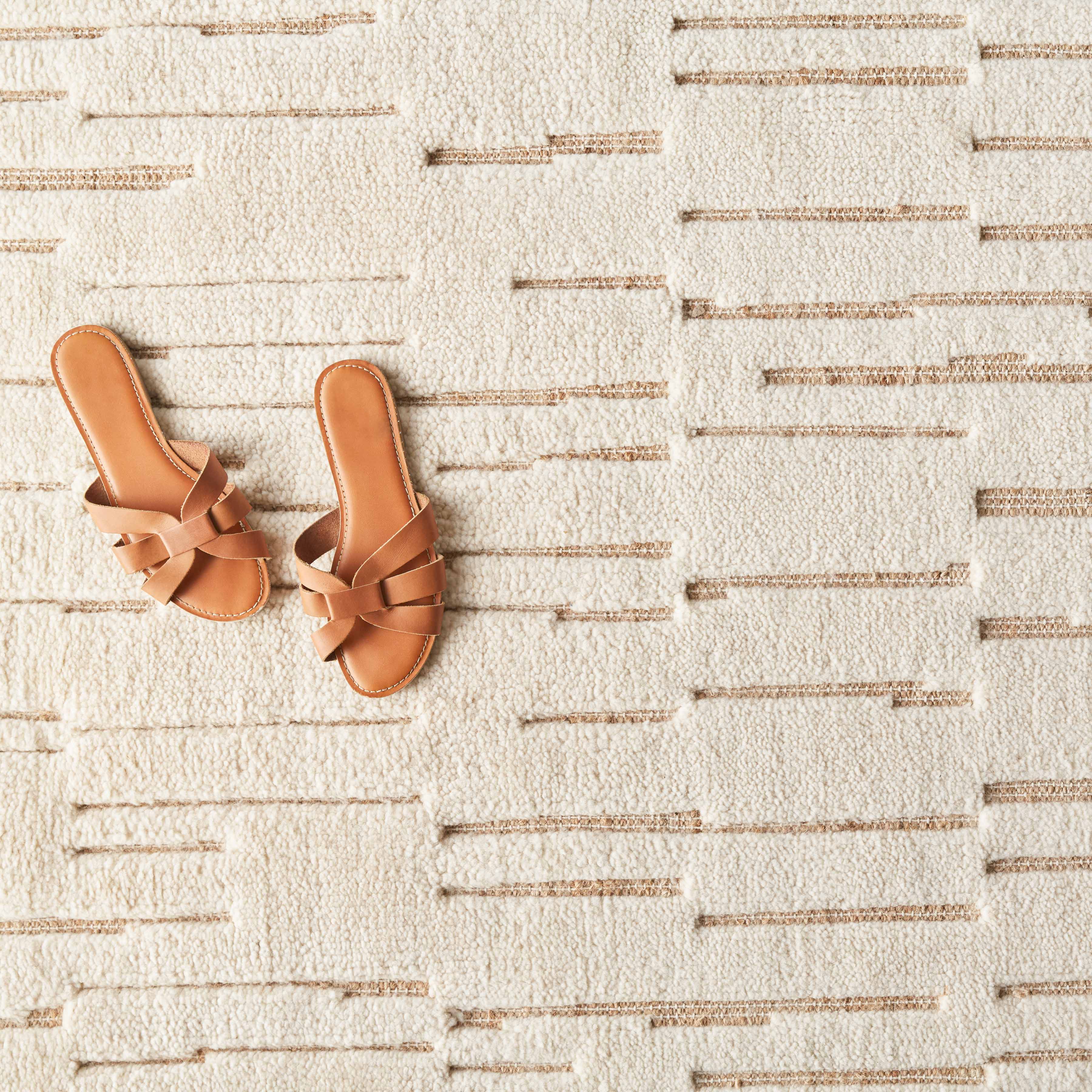 Decorative Hand-Knotted Area Rug in Natural - Image 2