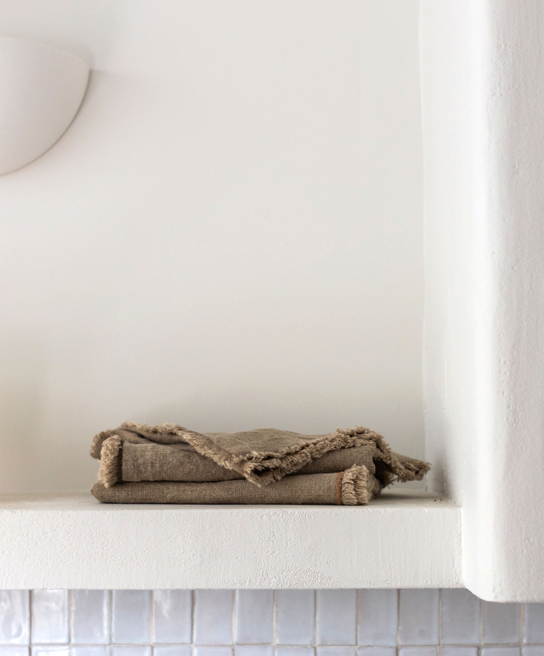 Frayed Edge Linen Absorbent Kitchen Towel in Pine - Image 4