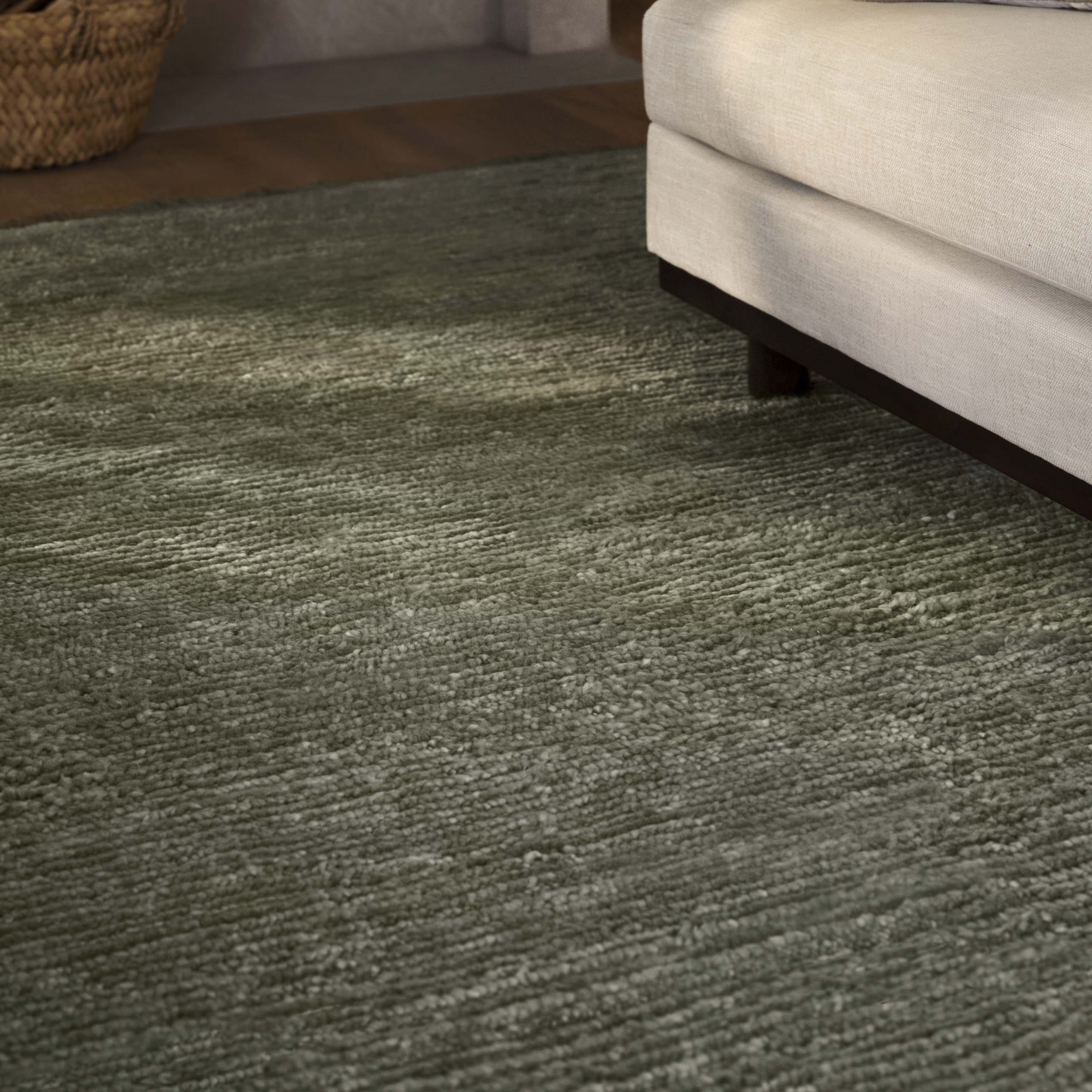 Modern Soft Hand-Knotted Area Rug - Image 5