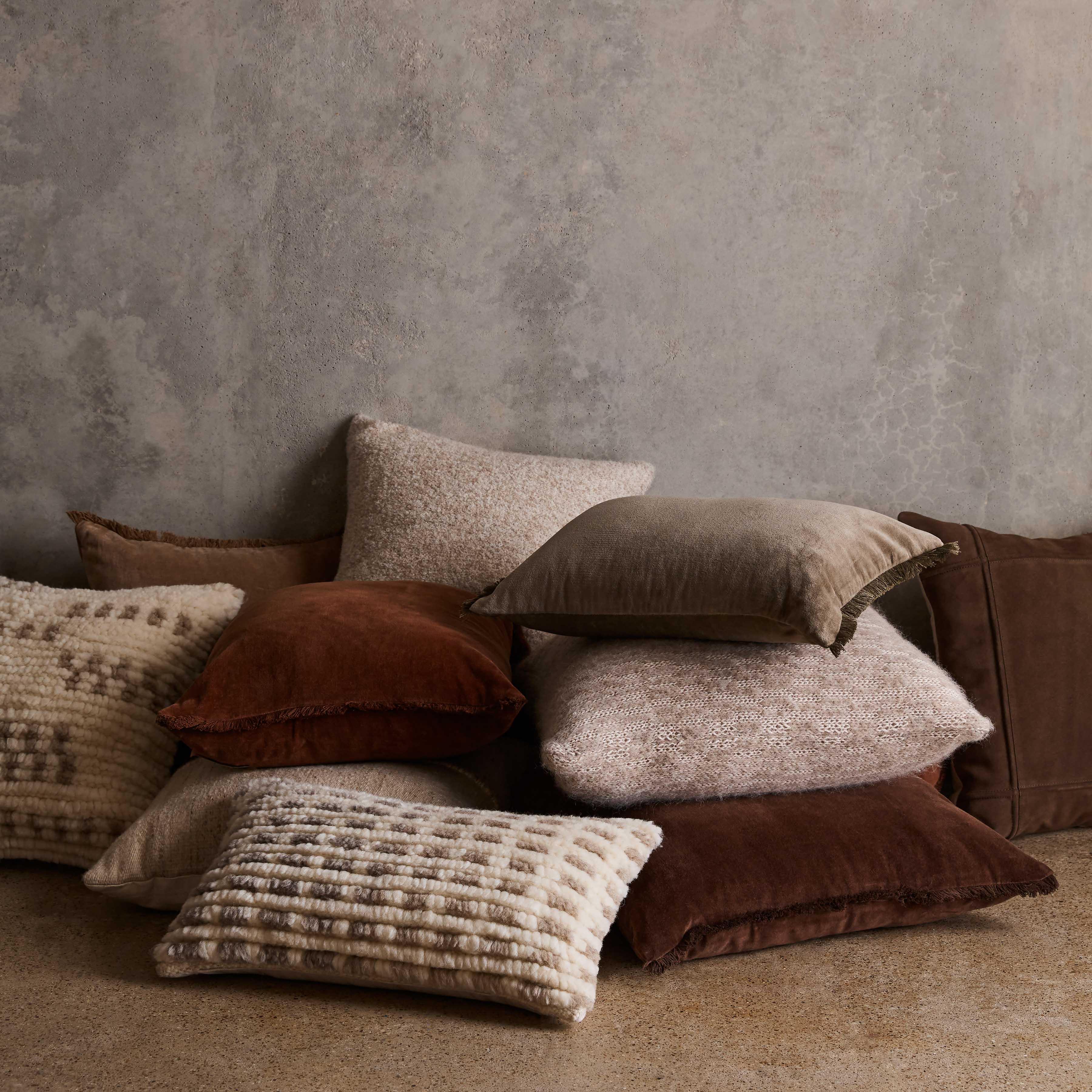 Refined Textured Woven Decorative Pillow - Image 5