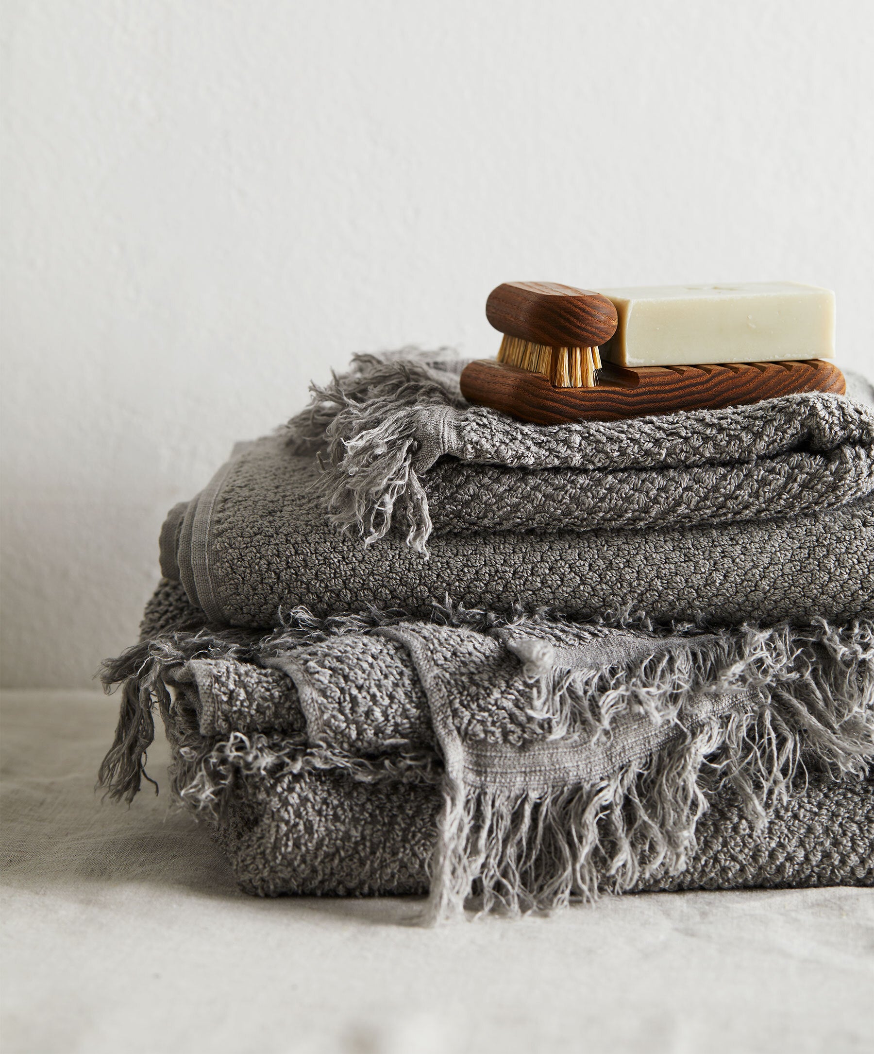 Pebble Linen Bathroom Towel Set Collection - Image 2