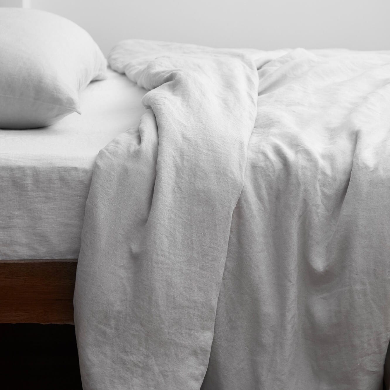 Refined Contemporary Linen Decorative Pillow - Image 36