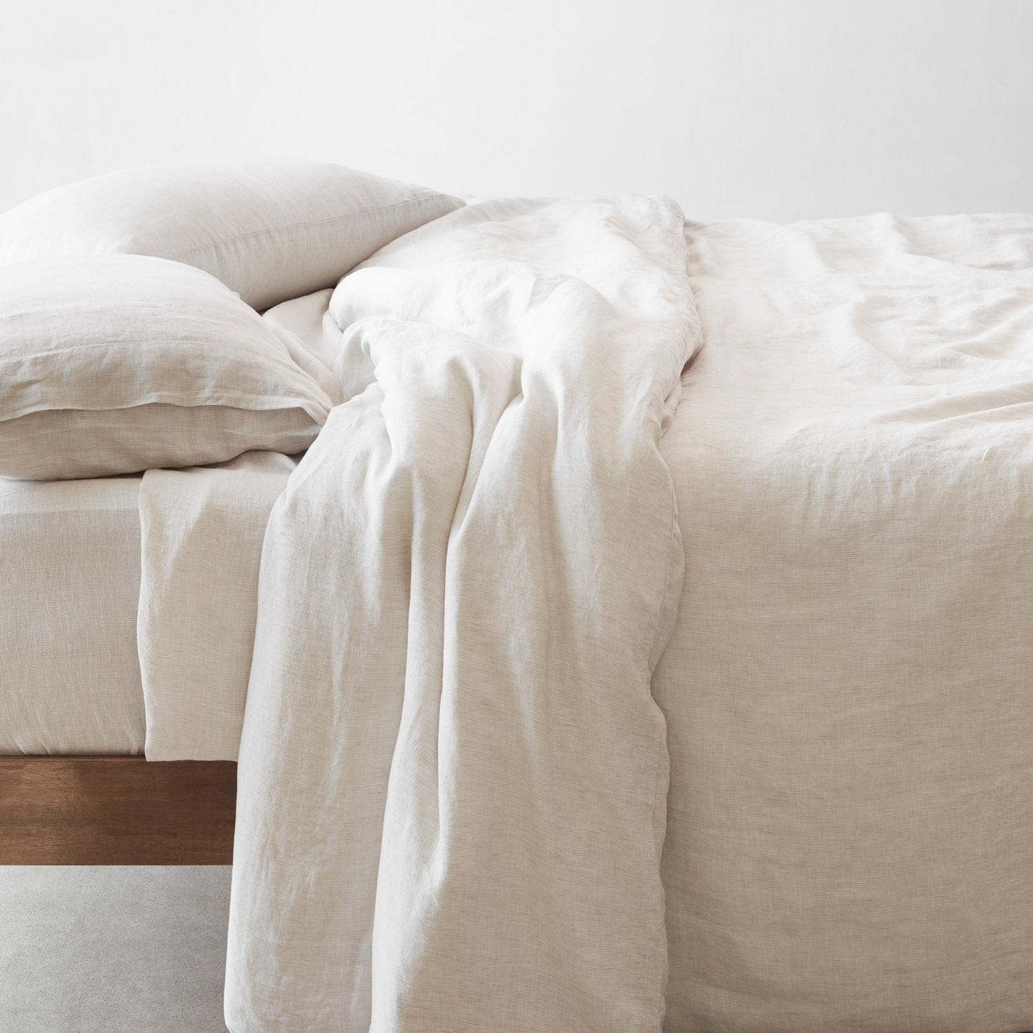 Refined Contemporary Linen Decorative Pillow - Image 56