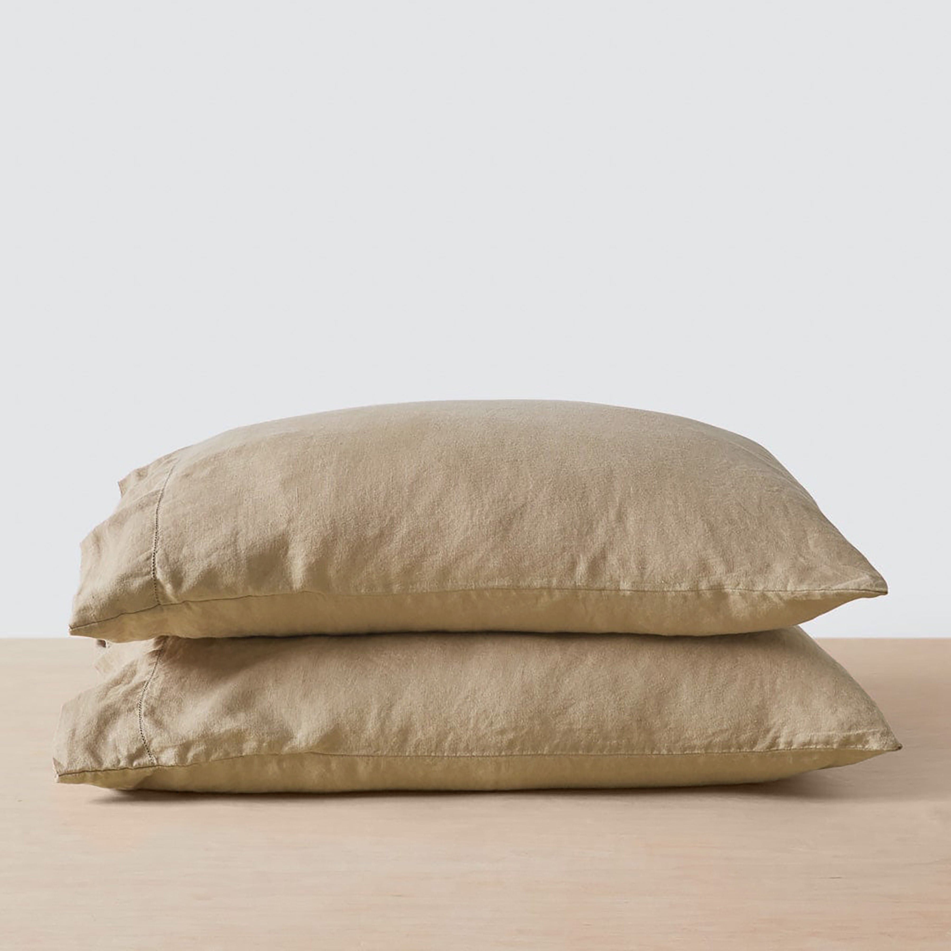 Refined Contemporary Linen Decorative Pillow - Image 4