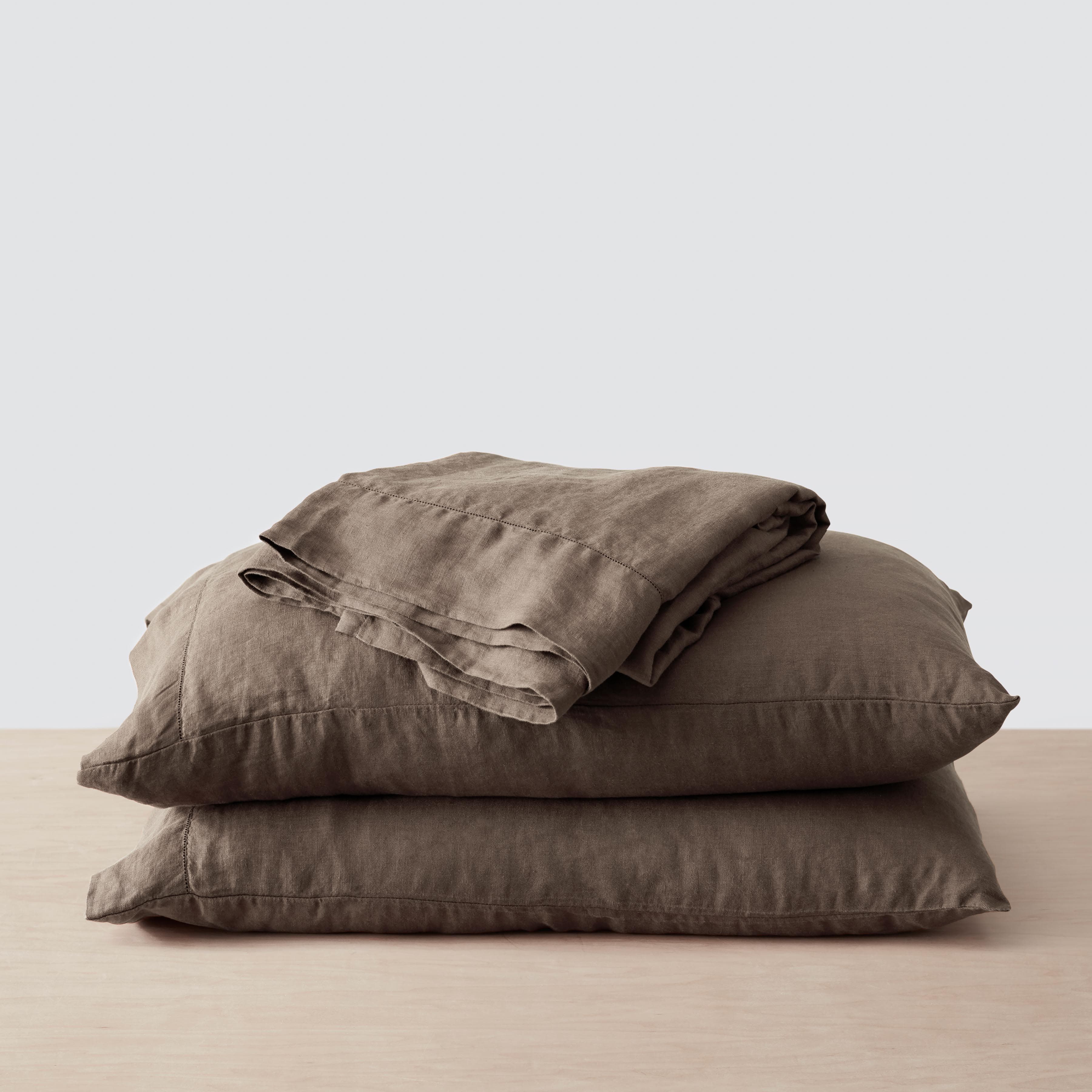 Refined Contemporary Linen Decorative Pillow - Image 139