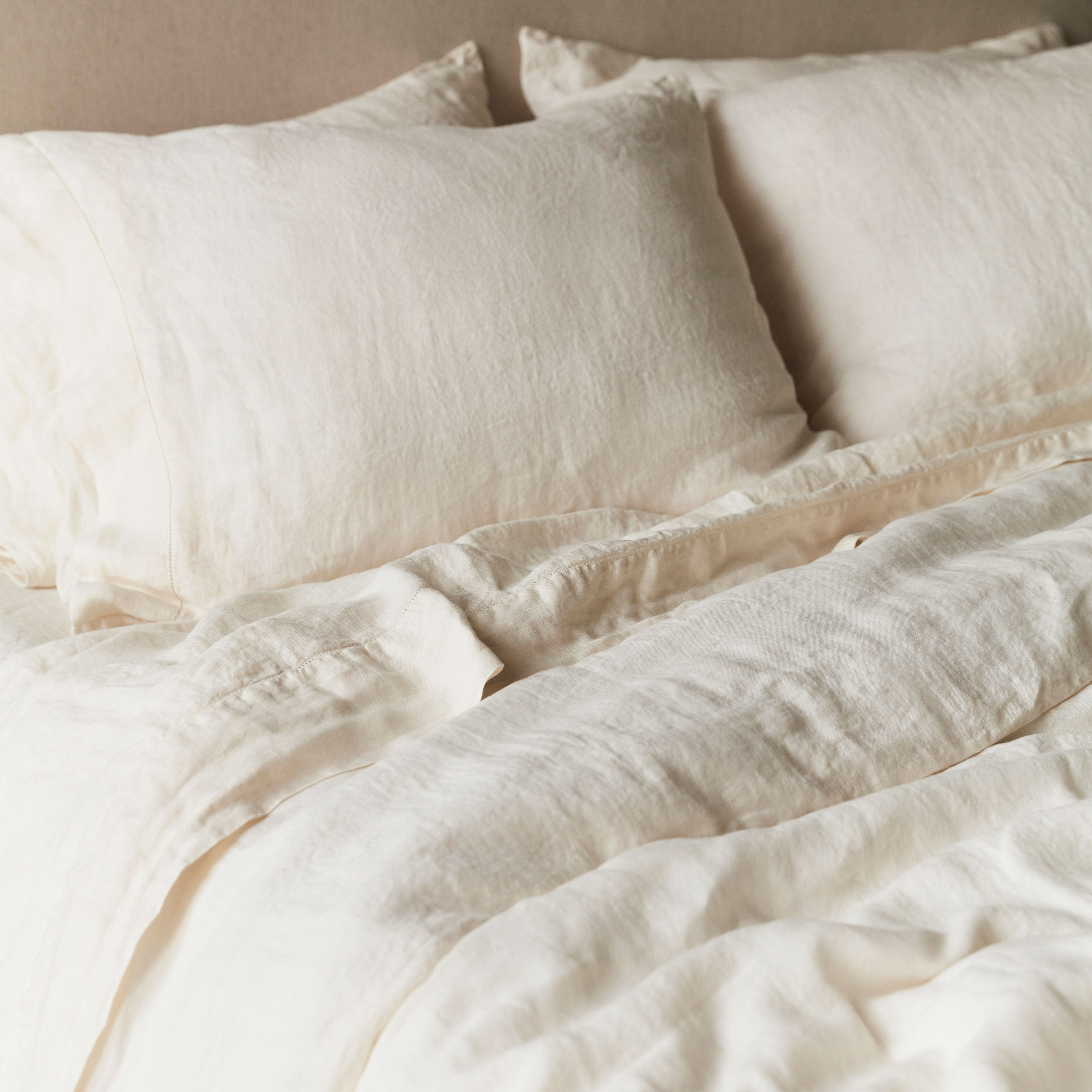 Refined Contemporary Linen Decorative Pillow - Image 122