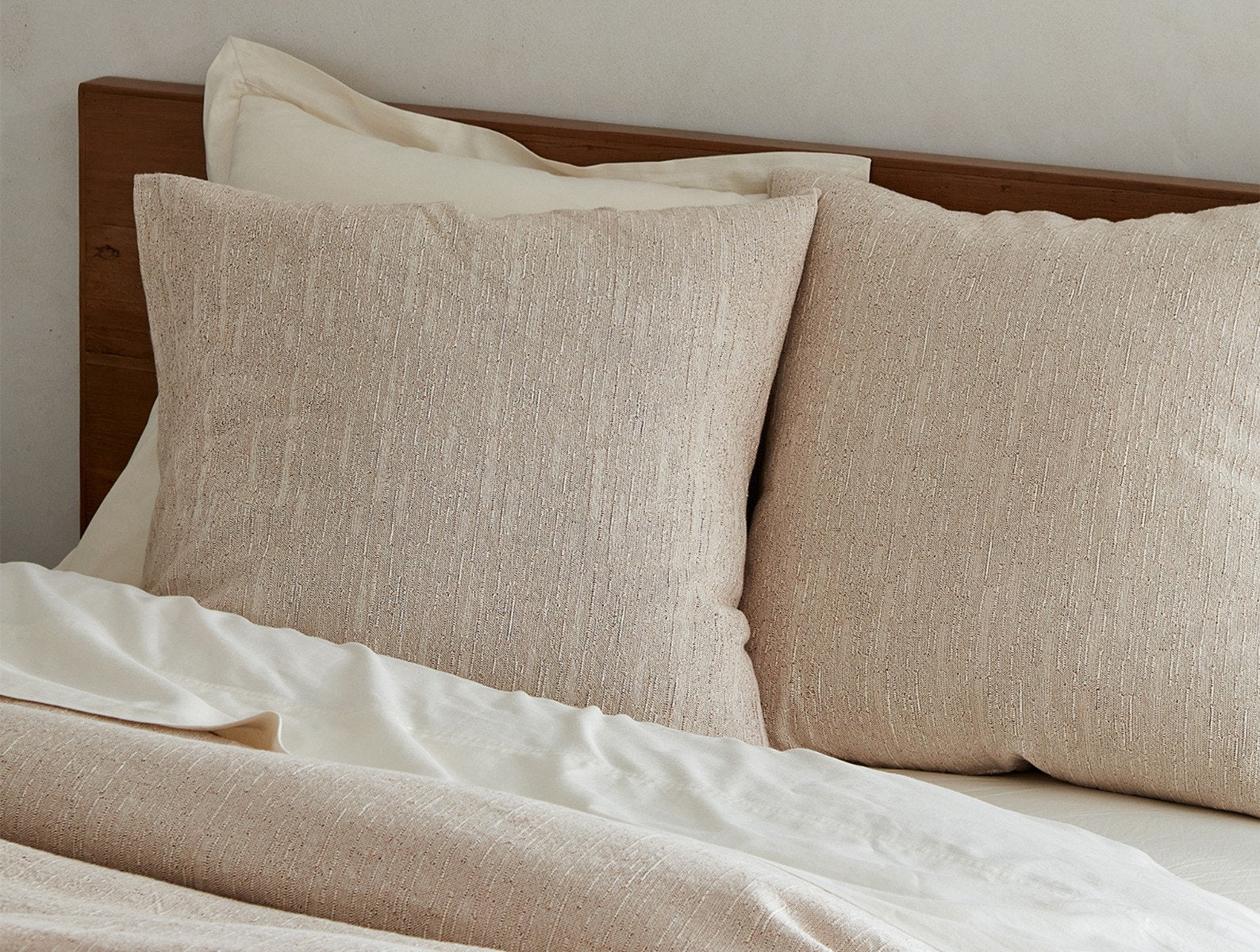 Nutmeg Classic Textile Pillow Sham for Everyday Comfort - Image 3
